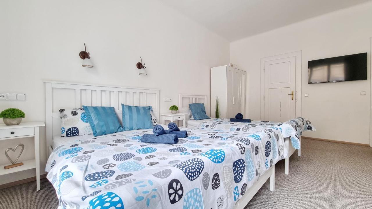Finnem Rentals Zikova, Prague